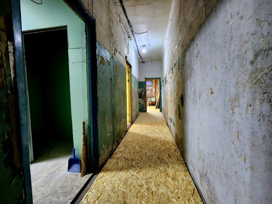 Продам трехкомнатную (3-комн.) квартиру, Седова ул, 12, Находка г