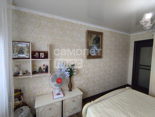 Продам двухкомнатную (2-комн.) квартиру, ПМК-5 мкр, 25, Анастасиевская ст-ца