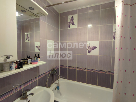 Продам двухкомнатную (2-комн.) квартиру, ПМК-5 мкр, 25, Анастасиевская ст-ца