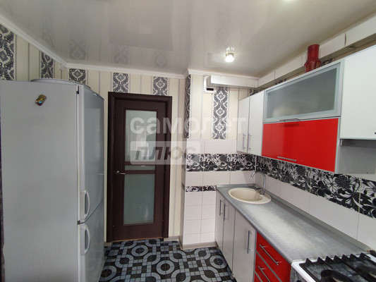 Продам двухкомнатную (2-комн.) квартиру, ПМК-5 мкр, 25, Анастасиевская ст-ца