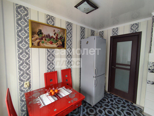 Продам двухкомнатную (2-комн.) квартиру, ПМК-5 мкр, 25, Анастасиевская ст-ца