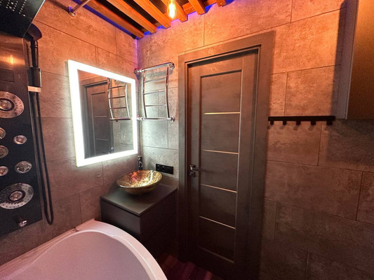 Продам трехкомнатную (3-комн.) квартиру, Молокова ул, 68, Красноярск г