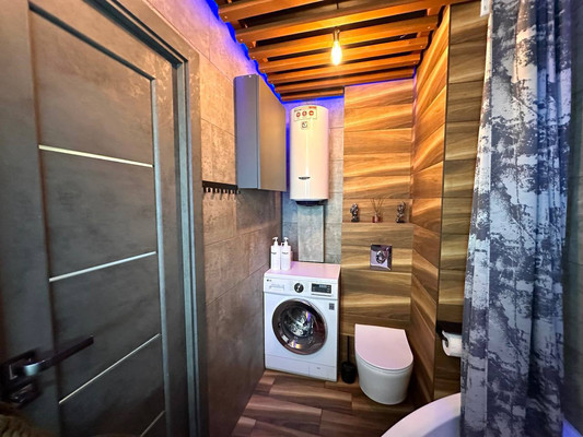 Продам трехкомнатную (3-комн.) квартиру, Молокова ул, 68, Красноярск г