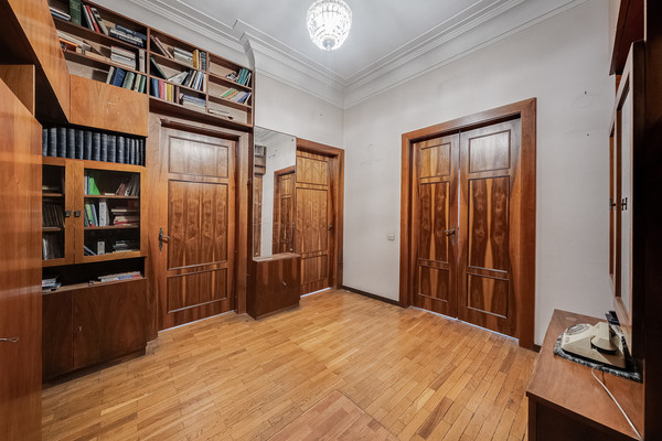 Продам многокомнатную квартиру, Кутузовский пр-кт, 43, Москва г