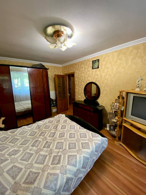 Продам двухкомнатную (2-комн.) квартиру, 3, Тюменский п