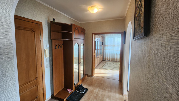 Продам двухкомнатную (2-комн.) квартиру, Постышева ул, 1, Находка г