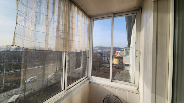 Продам двухкомнатную (2-комн.) квартиру, Постышева ул, 1, Находка г