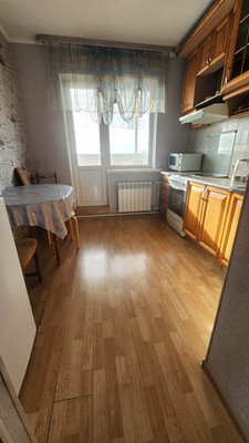 Продам двухкомнатную (2-комн.) квартиру, Постышева ул, 1, Находка г