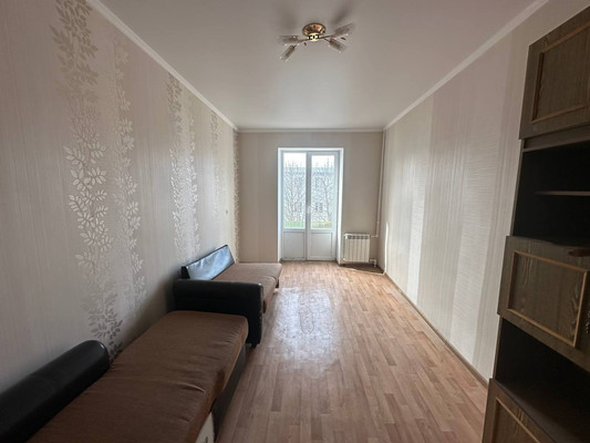 Продам двухкомнатную (2-комн.) квартиру, Красная ул, 50, Кропоткин г