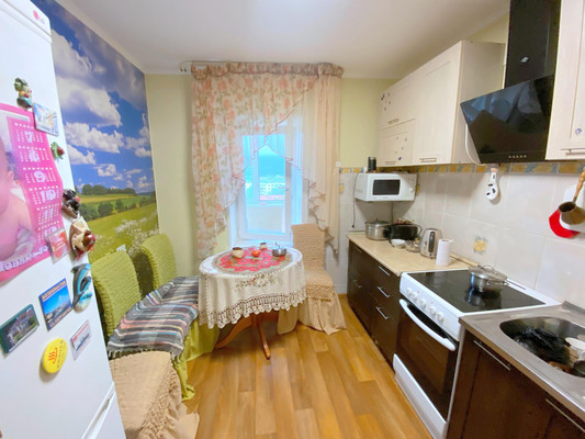 Продам двухкомнатную (2-комн.) квартиру, Ленина ул, 17а, Фокино г