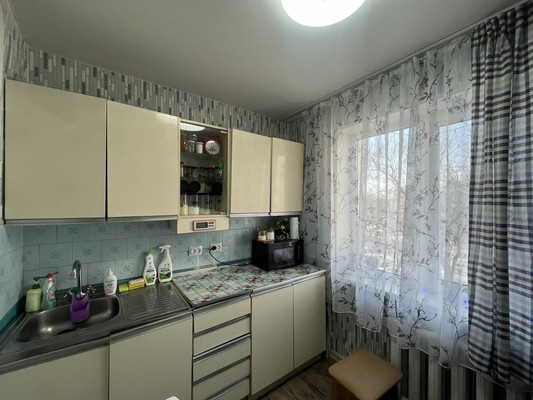 Продам двухкомнатную (2-комн.) квартиру, Комсомольская ул, 17, Фокино г