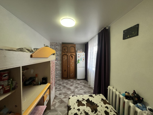 Продам двухкомнатную (2-комн.) квартиру, Комсомольская ул, 17, Фокино г