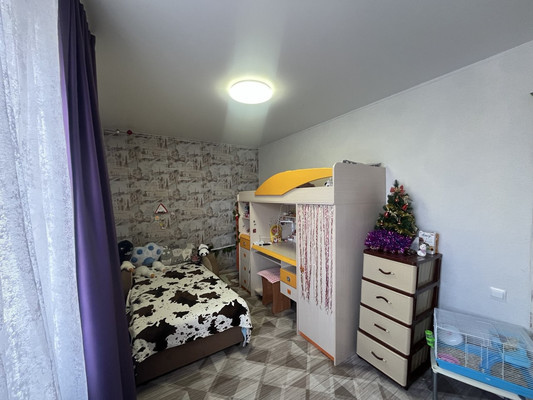 Продам двухкомнатную (2-комн.) квартиру, Комсомольская ул, 17, Фокино г