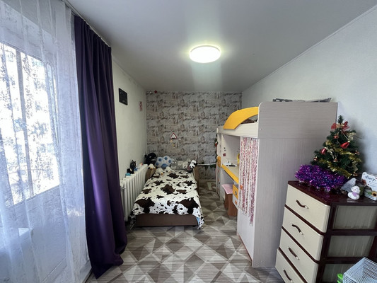 Продам двухкомнатную (2-комн.) квартиру, Комсомольская ул, 17, Фокино г