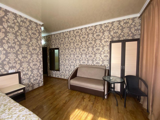 Продам однокомнатную (1-комн.) квартиру, Лазурная ул, 14, Витязево с