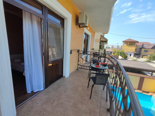 Продам однокомнатную (1-комн.) квартиру, Лазурная ул, 14, Витязево с