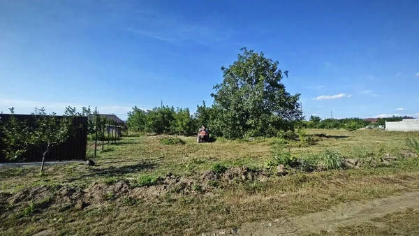 Продам участок 7,5 соток, ИЖС, Мира ул, 14, Юровка с, 0 км от города