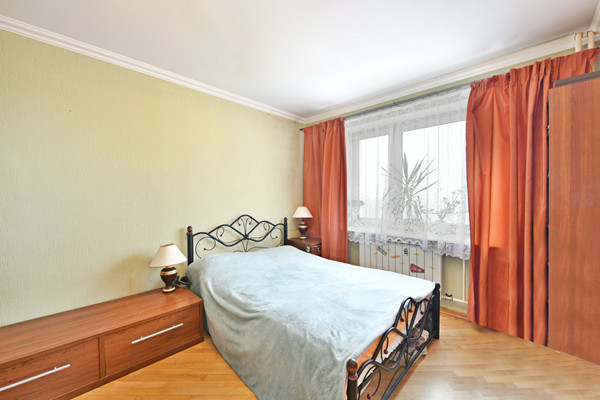 Продам трехкомнатную (3-комн.) квартиру, Большая Набережная ул, 19к2, Москва г