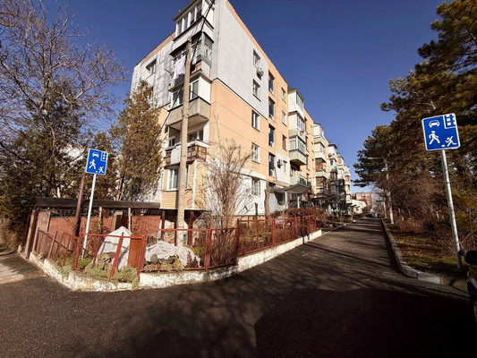 Продам трехкомнатную (3-комн.) квартиру, им. Матэ Залки ул, 29, Симферополь г