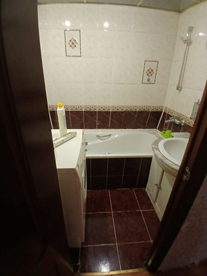 Продам двухкомнатную (2-комн.) квартиру, Подмосковная ул, 16, Островцы д