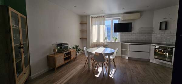 Продам трехкомнатную (3-комн.) квартиру, Светлая ул, 13, Засечное с