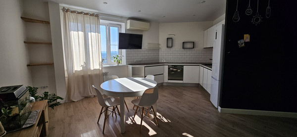 Продам трехкомнатную (3-комн.) квартиру, Светлая ул, 13, Засечное с