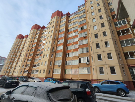 Продам трехкомнатную (3-комн.) квартиру, 9 Января ул, 113А, Воронеж г