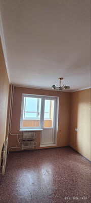 Продам трехкомнатную (3-комн.) квартиру, 9 Января ул, 113А, Воронеж г