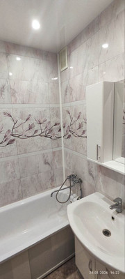 Продам трехкомнатную (3-комн.) квартиру, 9 Января ул, 113А, Воронеж г