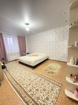 Продам двухкомнатную (2-комн.) квартиру, Соловьёва (Кучино мкр.) ул, 1, Балашиха г