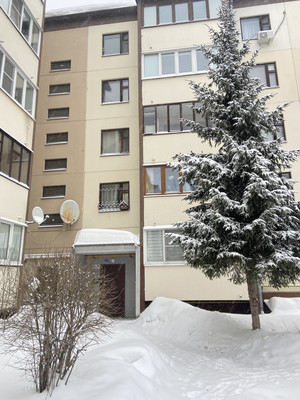 Продам трехкомнатную (3-комн.) квартиру, Кубинка-8 городок, 4, Кубинка г