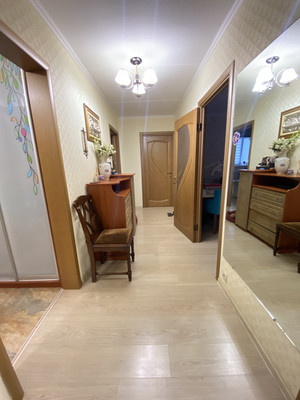 Продам трехкомнатную (3-комн.) квартиру, Кубинка-8 городок, 4, Кубинка г