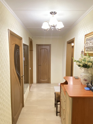 Продам трехкомнатную (3-комн.) квартиру, Кубинка-8 городок, 4, Кубинка г