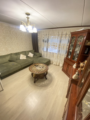 Продам трехкомнатную (3-комн.) квартиру, Кубинка-8 городок, 4, Кубинка г