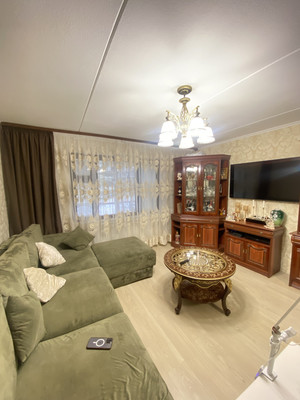 Продам трехкомнатную (3-комн.) квартиру, Кубинка-8 городок, 4, Кубинка г