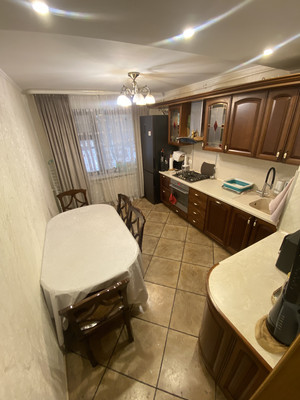 Продам трехкомнатную (3-комн.) квартиру, Кубинка-8 городок, 4, Кубинка г