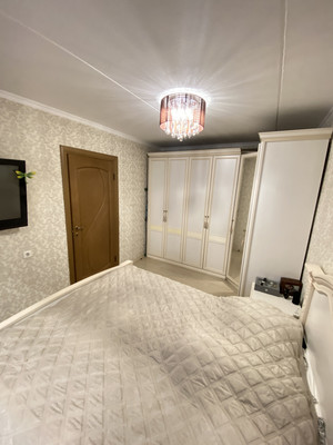 Продам трехкомнатную (3-комн.) квартиру, Кубинка-8 городок, 4, Кубинка г