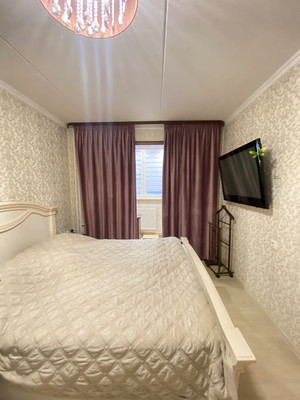 Продам трехкомнатную (3-комн.) квартиру, Кубинка-8 городок, 4, Кубинка г