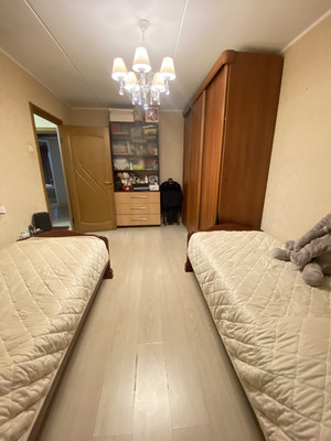 Продам трехкомнатную (3-комн.) квартиру, Кубинка-8 городок, 4, Кубинка г