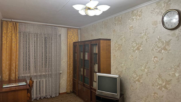 Продам двухкомнатную (2-комн.) квартиру, Железнодорожная ул, 3, Симферополь г