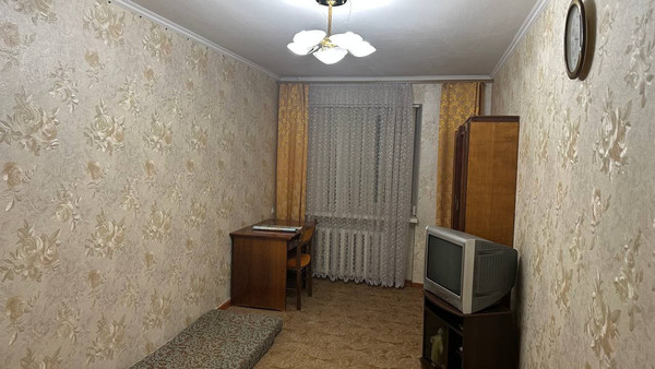 Продам двухкомнатную (2-комн.) квартиру, Железнодорожная ул, 3, Симферополь г