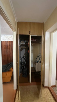 Продам двухкомнатную (2-комн.) квартиру, Железнодорожная ул, 3, Симферополь г