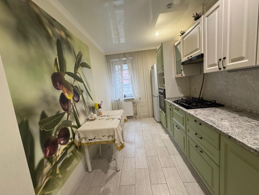 Сдам многокомнатную квартиру, им. Воровского ул, 95, Краснодар г