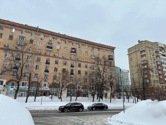 Продам трехкомнатную (3-комн.) квартиру, Трофимова ул, 31, Москва г