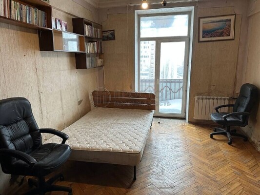Продам трехкомнатную (3-комн.) квартиру, Трофимова ул, 31, Москва г