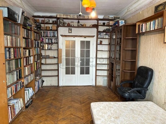 Продам трехкомнатную (3-комн.) квартиру, Трофимова ул, 31, Москва г