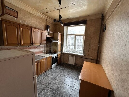 Продам трехкомнатную (3-комн.) квартиру, Трофимова ул, 31, Москва г