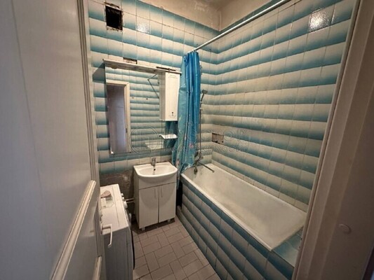 Продам трехкомнатную (3-комн.) квартиру, Трофимова ул, 31, Москва г