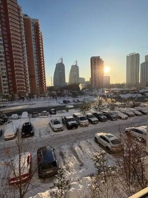 Продам однокомнатную (1-комн.) квартиру, Красногорский б-р, 13к2, Красногорск г