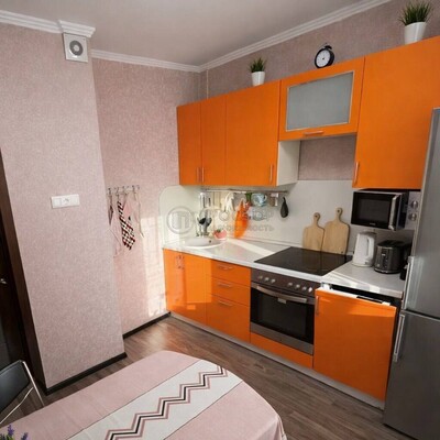 Продам однокомнатную (1-комн.) квартиру, Красногорский б-р, 13к2, Красногорск г